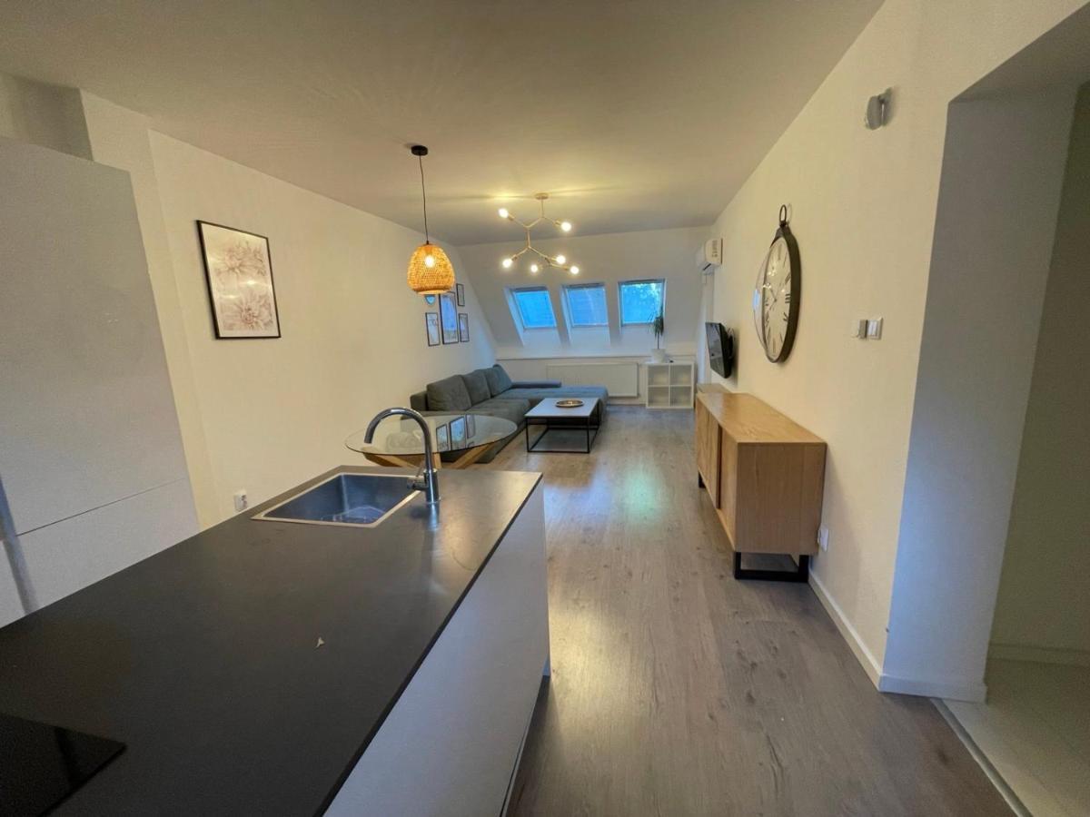 Gabica apartman Debrecen Esterno foto